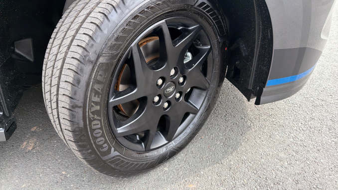 Ford Transit Custom 320 L1 Petrol Fwd 2.5 PHEV 232ps H1 Van Sport Auto - Image 30